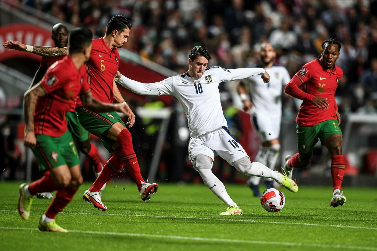 Thua ngược trên sân nhà, Bồ Đào Nha phải dự Play-off World Cup
